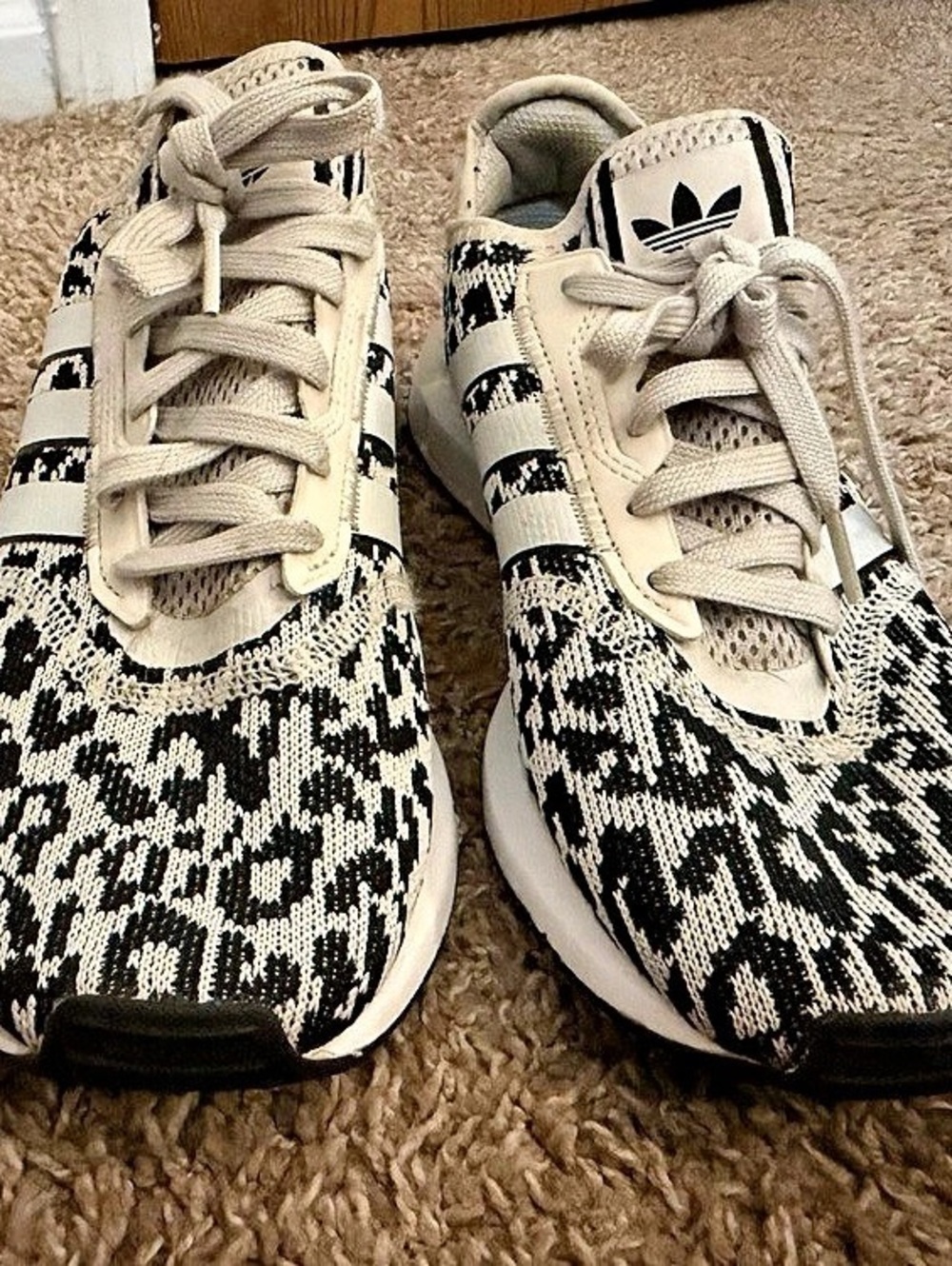 adidas Swift Run 1.0 Leopard Print Animal Print Sneakers in Black & White US 9.5